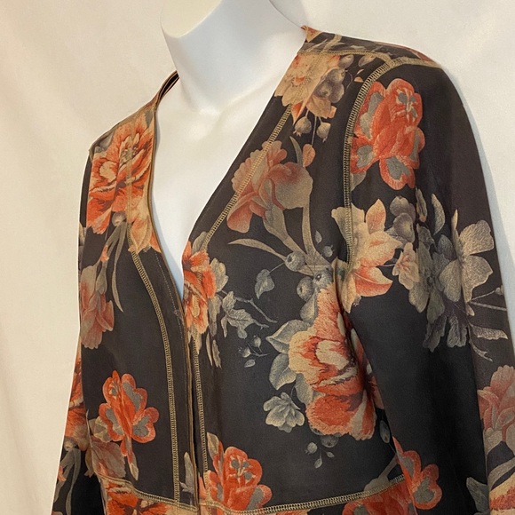 Chic Floral Open Front Jacket - Picture 2 of 13